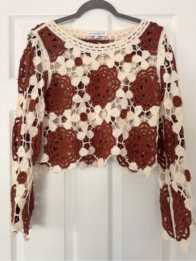 Crochet Floral Crop Top in Cream & Brown